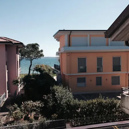 Santi Apartament Sirmione